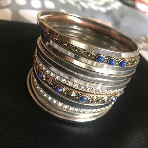 Set of accessories for Beyoncé's Formation outfit